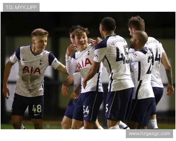 本泽马欧冠对阵英超强队表现解析