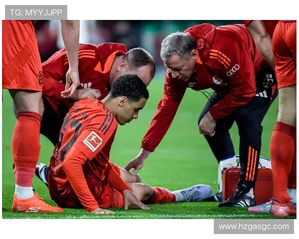 拜仁防线问题持续显现，后防稳定性对欧冠晋级形势产生影响