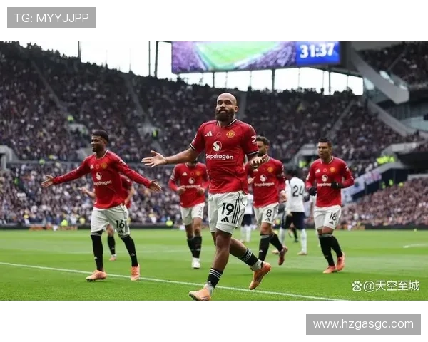 曼联锋线效率问题突出，近期表现已对球队联赛竞争力形成制约